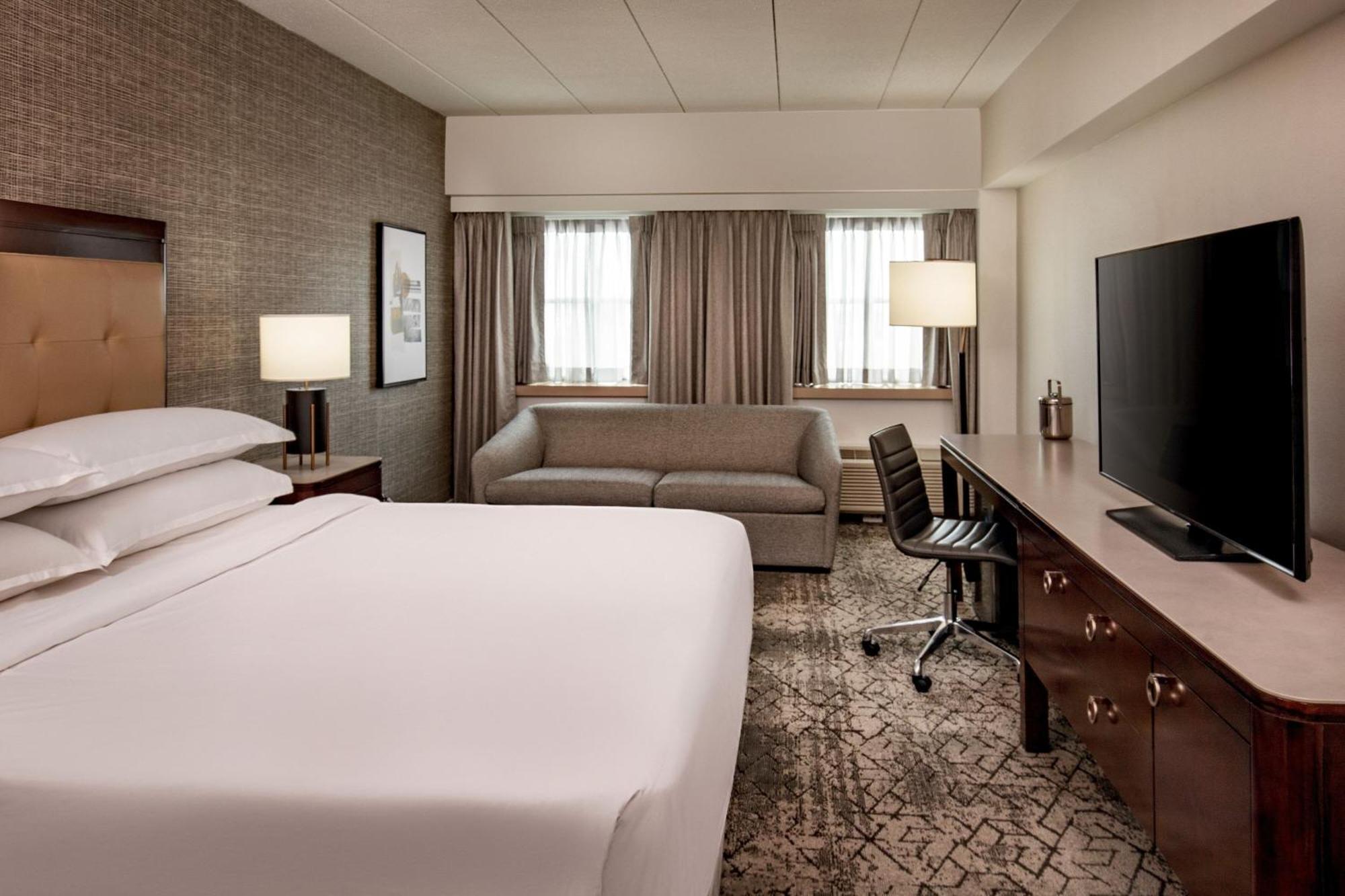 Sheraton Boston Needham Hotel Exteriör bild