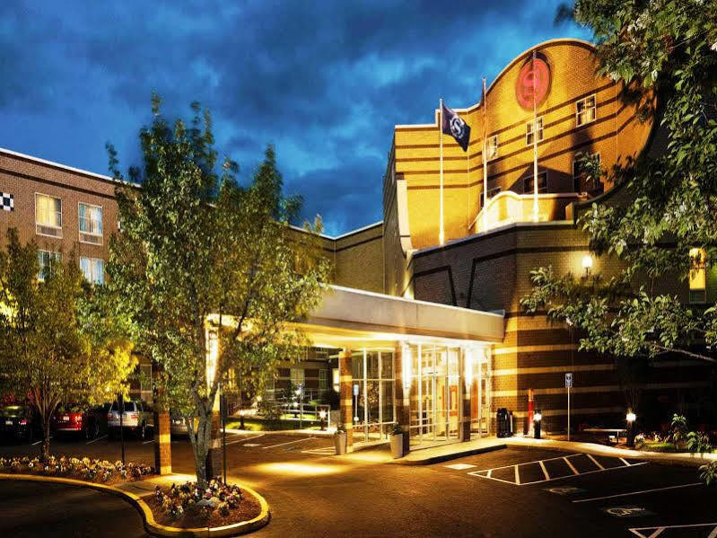 Sheraton Boston Needham Hotel Exteriör bild